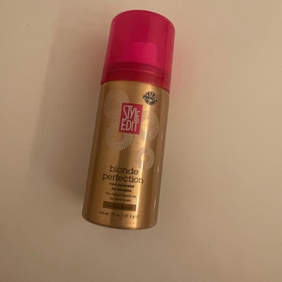 Style Edit Blonde Perfection Root Concealer in Medium Blonde - Picture 2 of 3